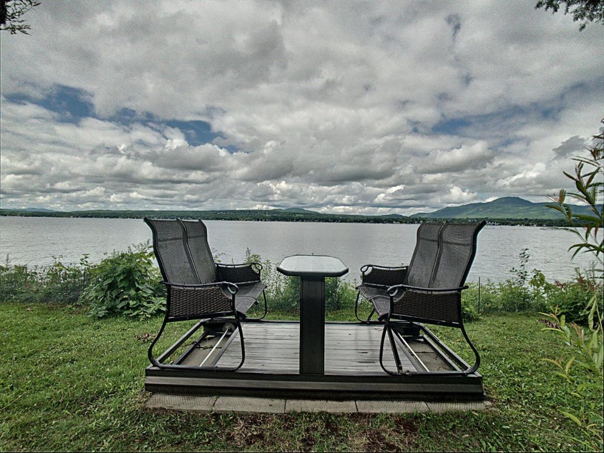 Location Tourisme Estrie - Oberge Du Village Magog Luaran gambar