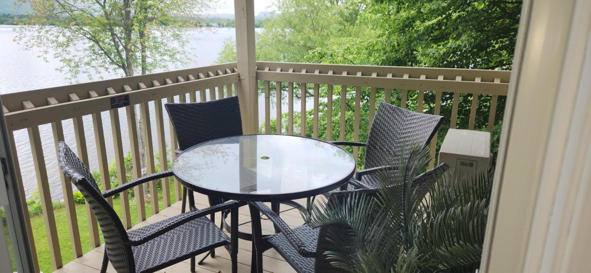 Location Tourisme Estrie - Oberge Du Village Magog Luaran gambar